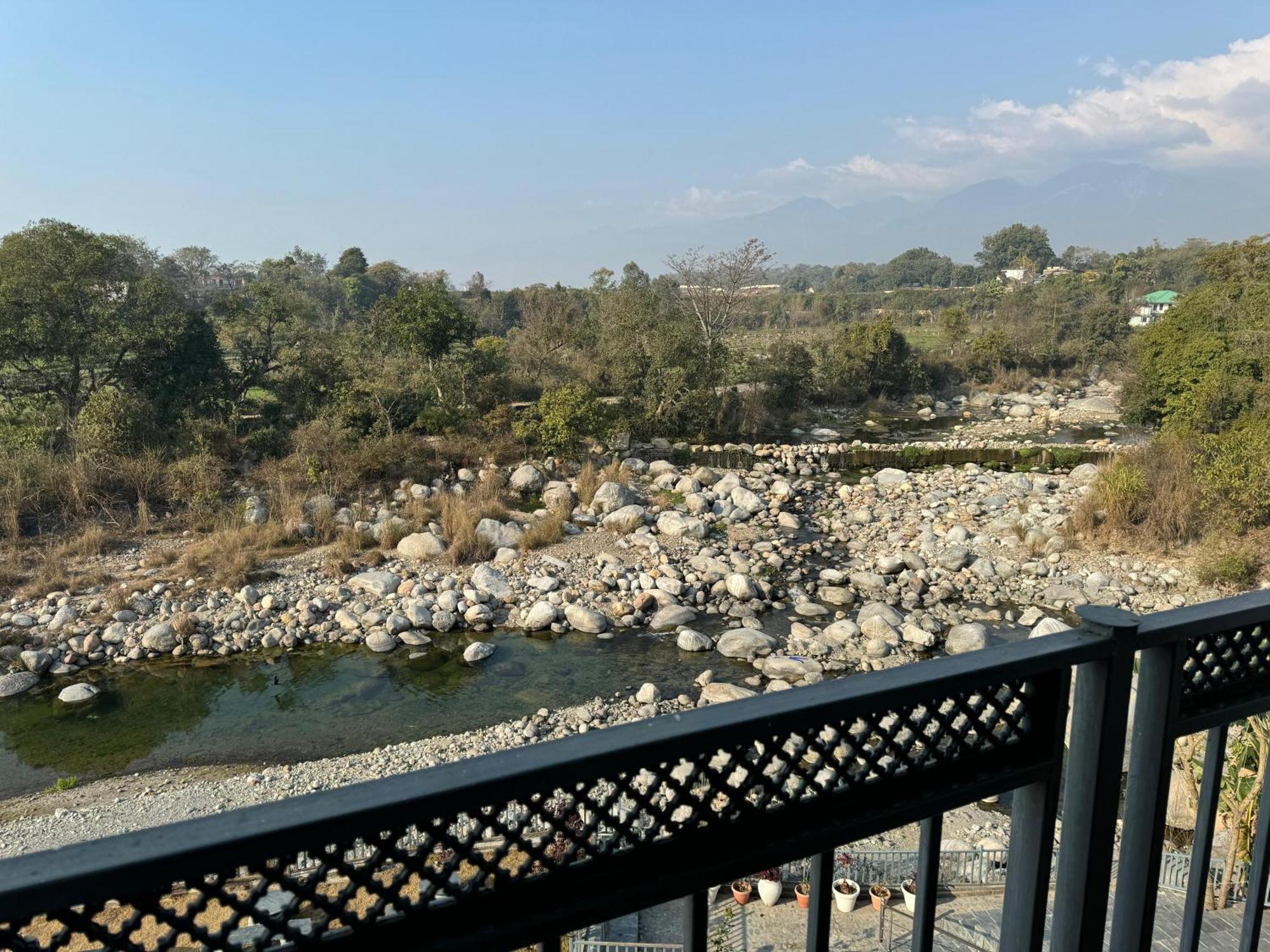 Hotel River Retreat Kangra Dış mekan fotoğraf